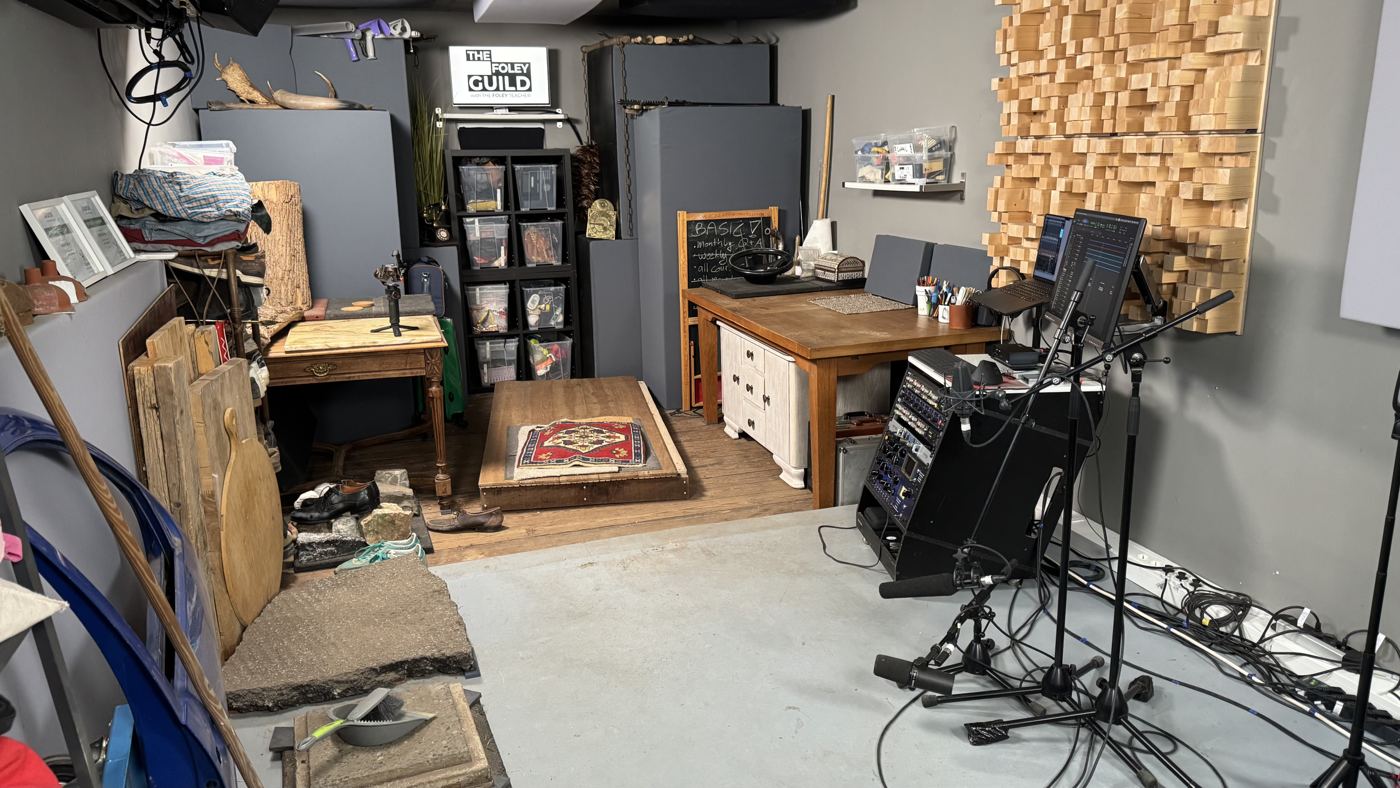 Stage floor, surfaces and recording position